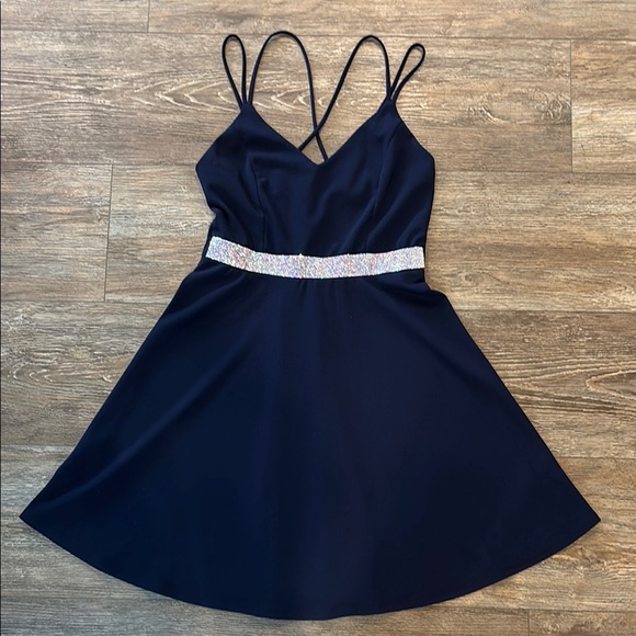 La Scala Women's Large Navy Fit & Flare Dress Spaghetti Straps & Sparkling Belt - Picture 2 of 12
